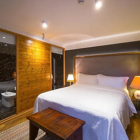Hani I Pazarit Boutique Hotel Korce Exterior photo