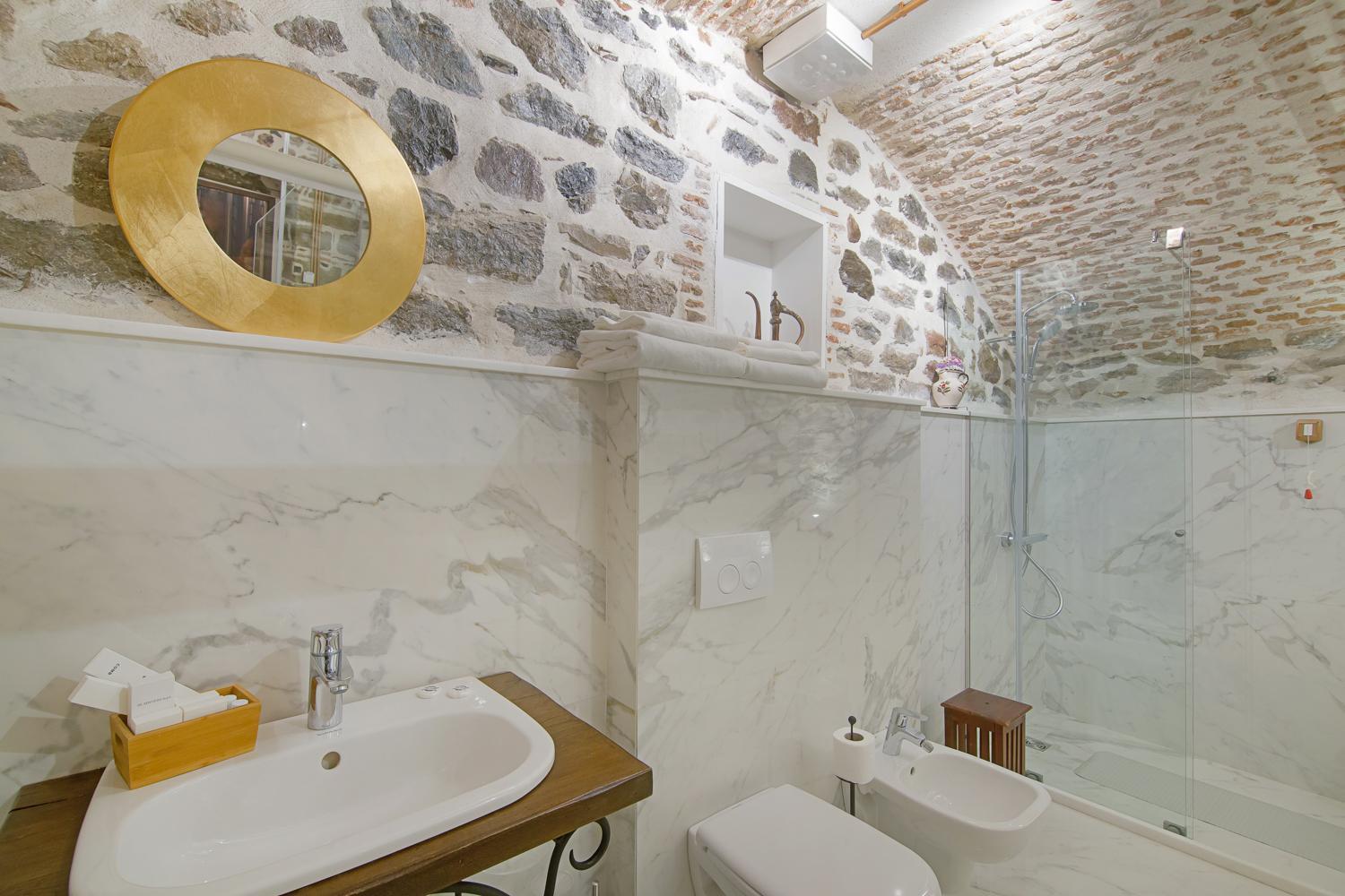 Hani I Pazarit Boutique Korce